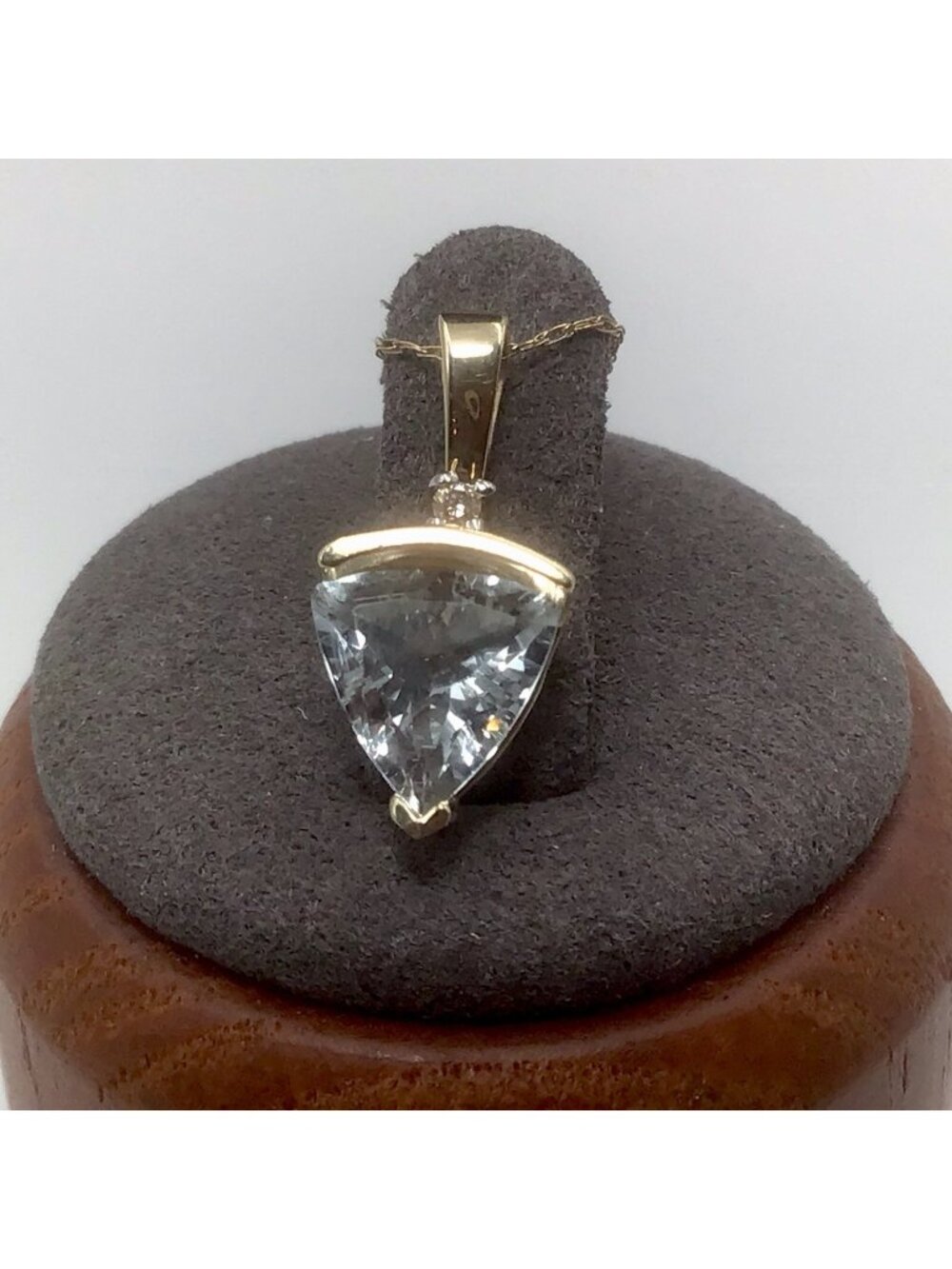 10K Yellow Gold Aquamarine And Diamond Pendant With 20” Chain 1.6 Grams